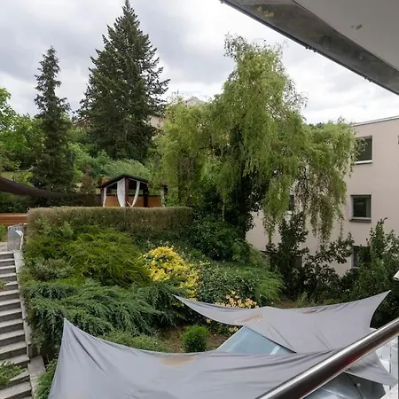 Lovely 3Bd - Rooftop - Jacuzzi&Sauna Prague Exterior photo