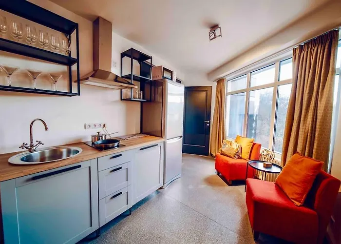 Lovely 3Bd - Rooftop - Jacuzzi&Sauna