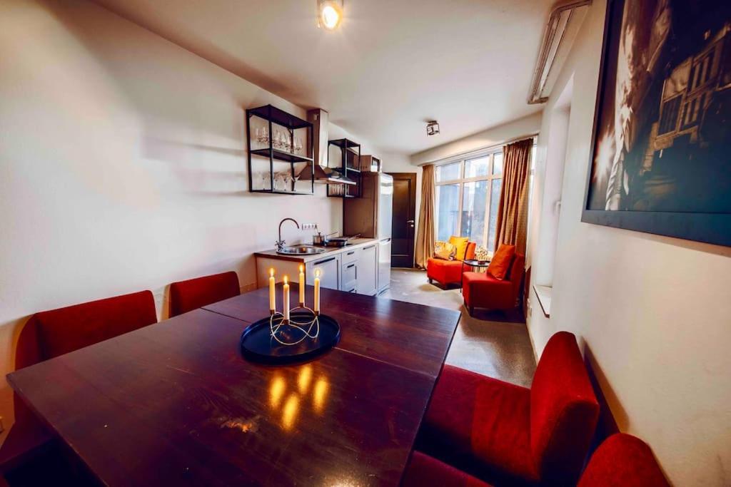 Lovely 3bd - Rooftop - Jacuzzi&sauna * Praag