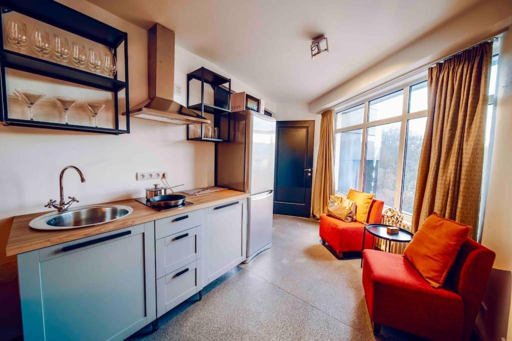 Апартаменты Lovely 3bd - Rooftop - Jacuzzi&sauna *