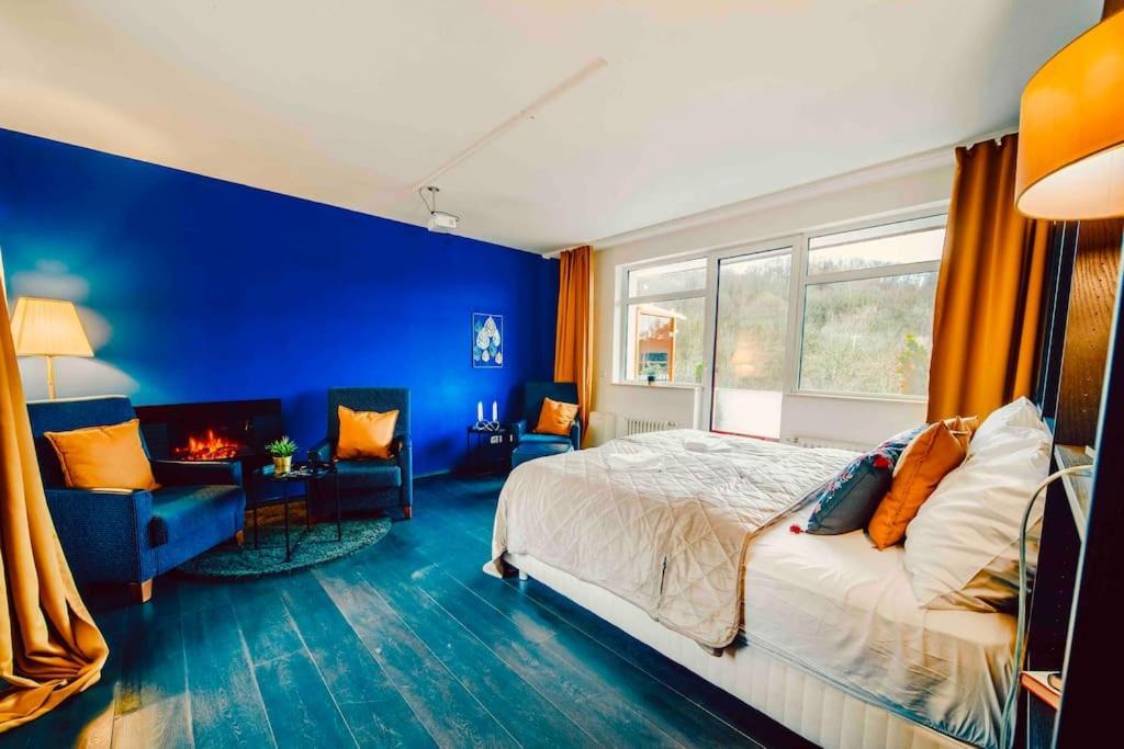Lovely 3bd - Rooftop - Jacuzzi&sauna * Прага
