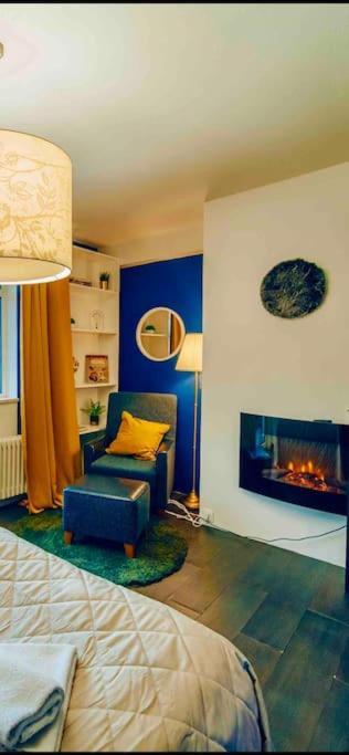Апартаменты Lovely 3bd - Rooftop - Jacuzzi&sauna
